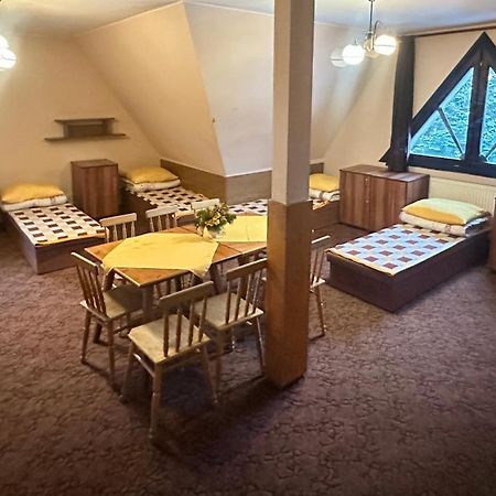 Albergue Miedzynarodowe Schronisko Mlodziezowe Ptsm Szarotka Zakopane Exterior foto